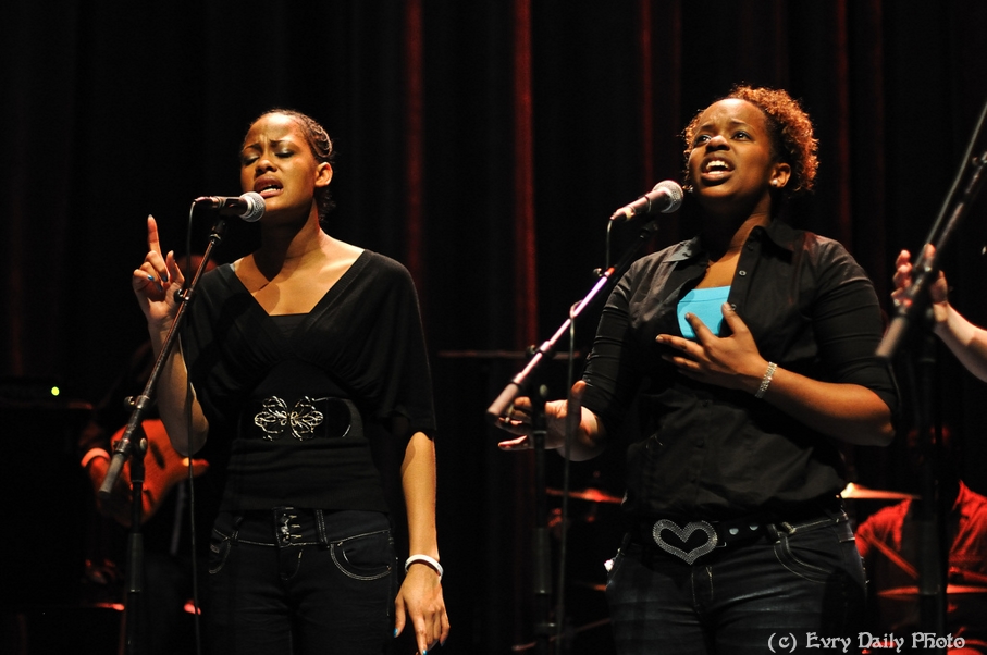 Evry Daily Photo - Telethon Evry 2010 - Concert Evry University Gospel - large - 5243424899.jpg